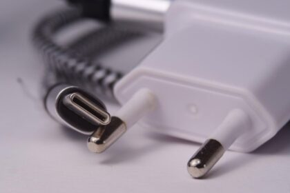 Kaip teisingai įkrauti telefoną