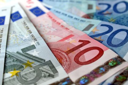 Kiek grynųjų pinigų reikia turėti