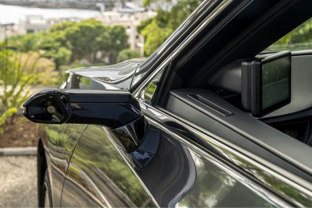 Lexus ES skaitmeniniai veidrodžiai
