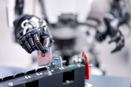 Robotai Mercedes-Benz gamykloje