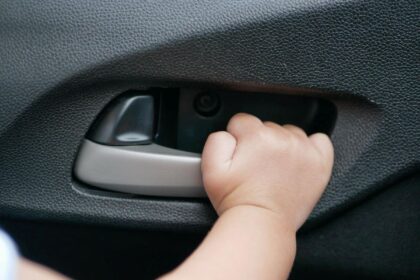 Specialus užraktas automobilyje