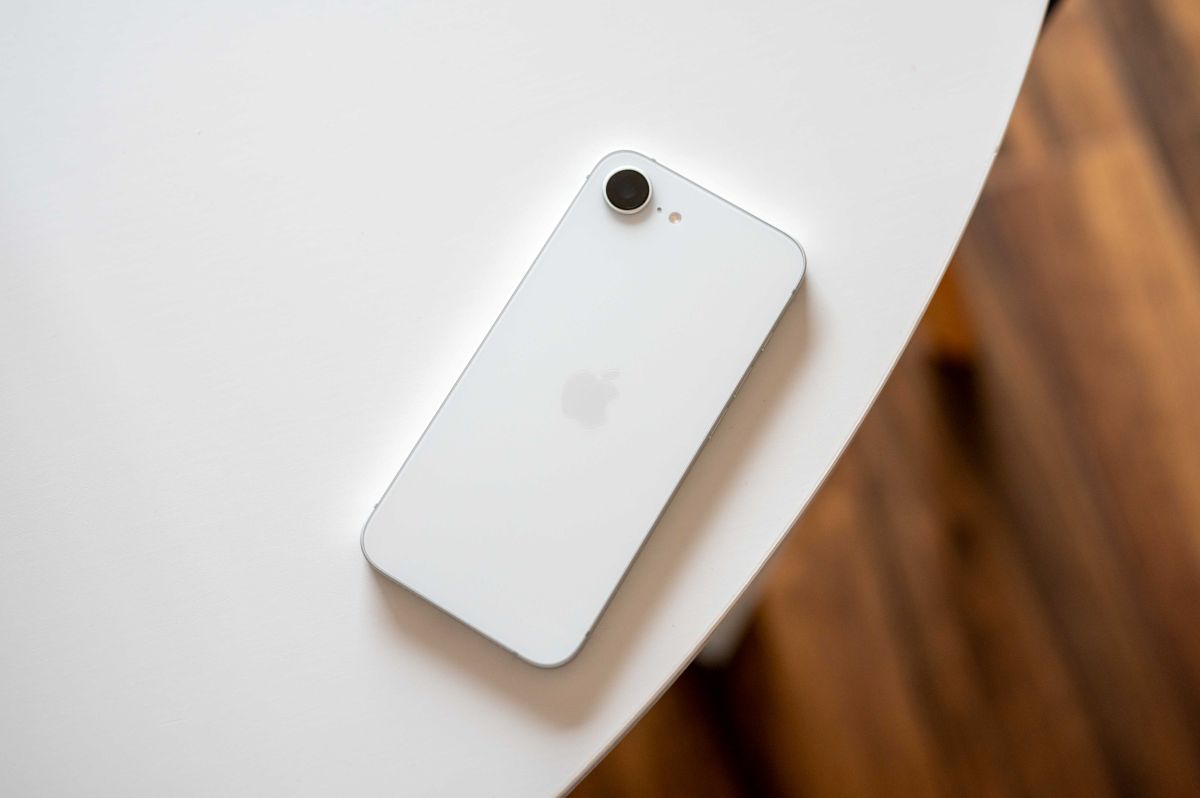 iPhone 16e kaina per didelė