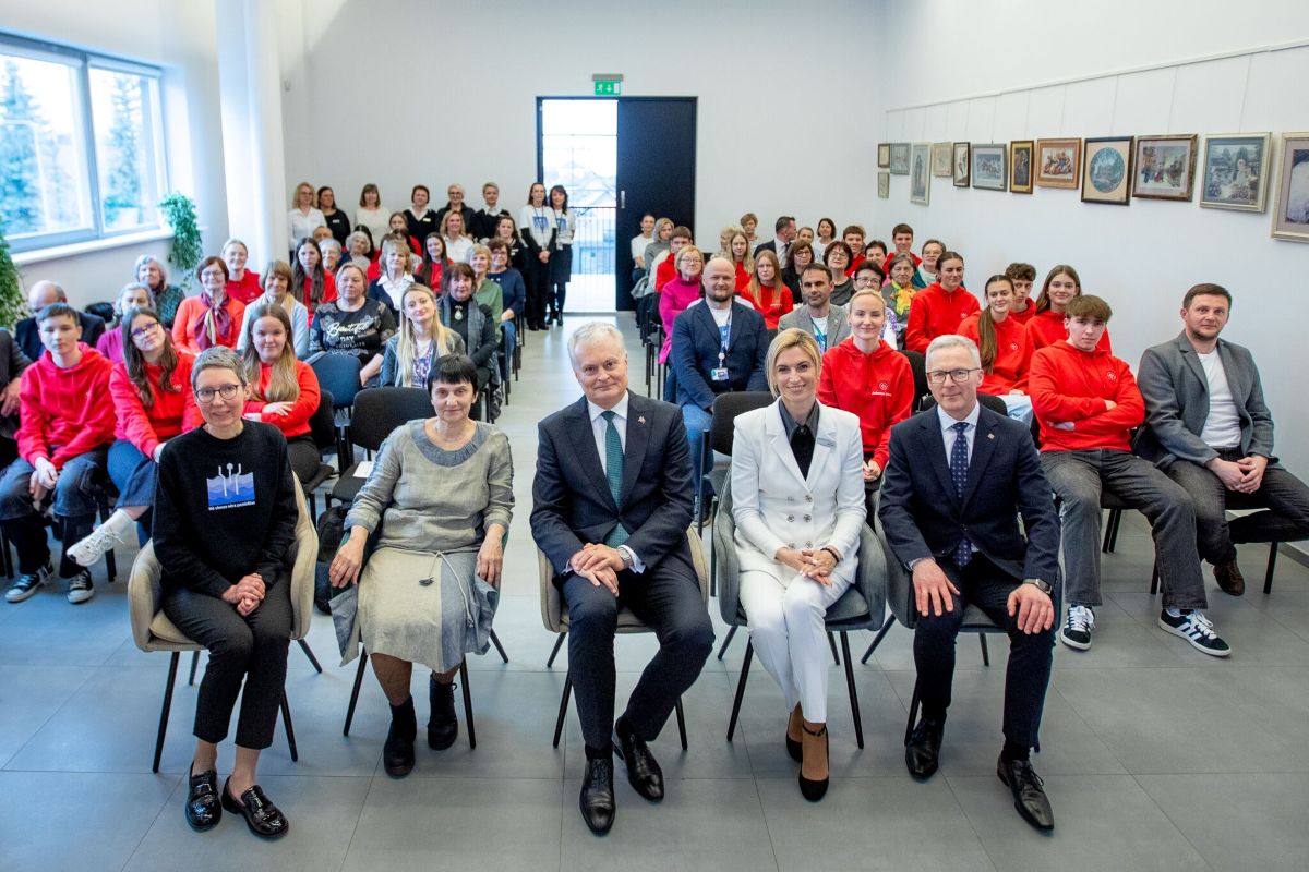 Prezidentas Gitanas Nausėda susitiko su senjorais
