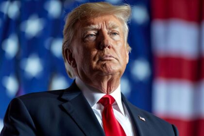 Donaldas Trumpas didina muitus