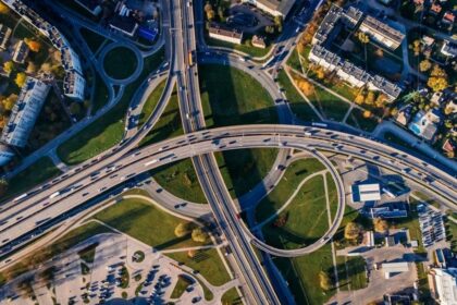 Iš kelių gali išnkti tam tikros spalvos automobiliai