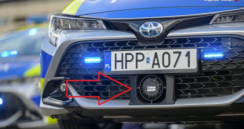 Juodos sirenos policijos automobiliuose