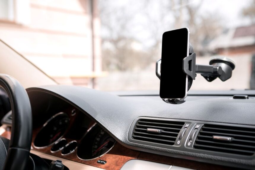 Telefono laikiklis automobilyje