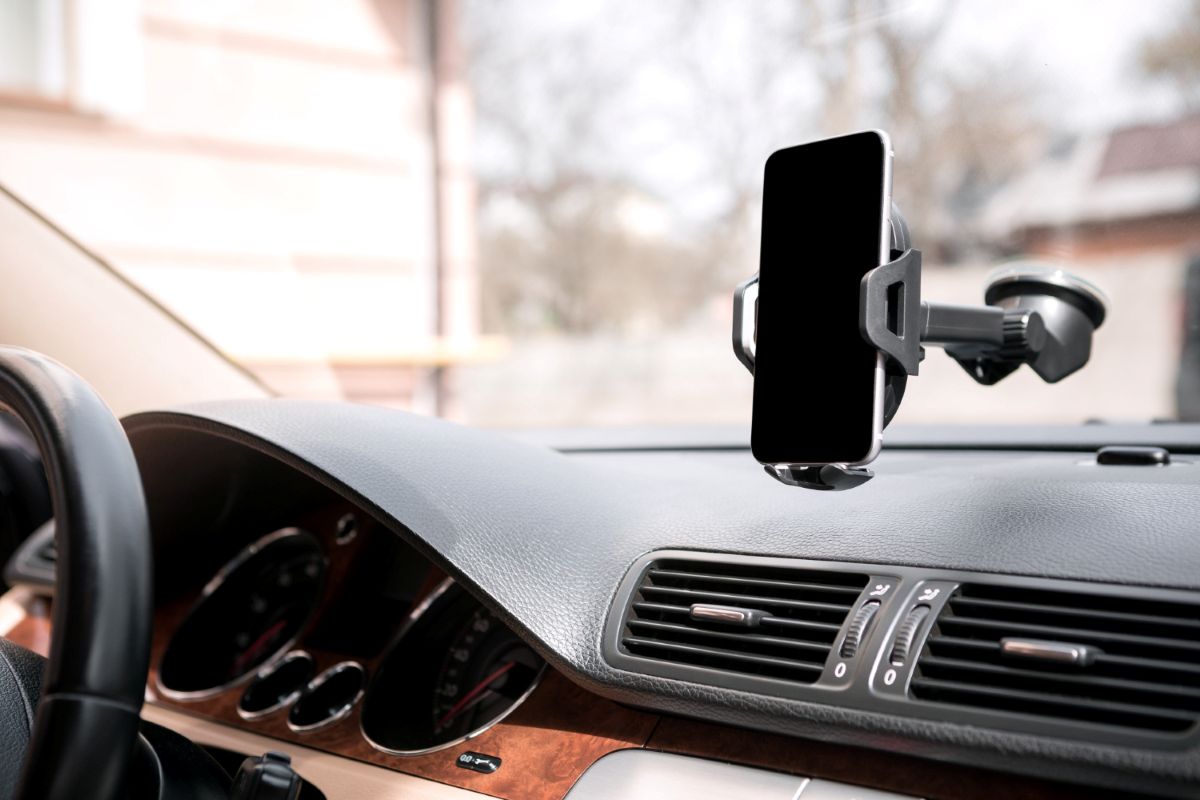 Telefono laikiklis automobilyje