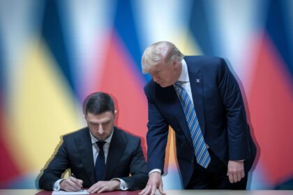 D. Trumpas spaudžia V. Zelenskį / AI nuotr.