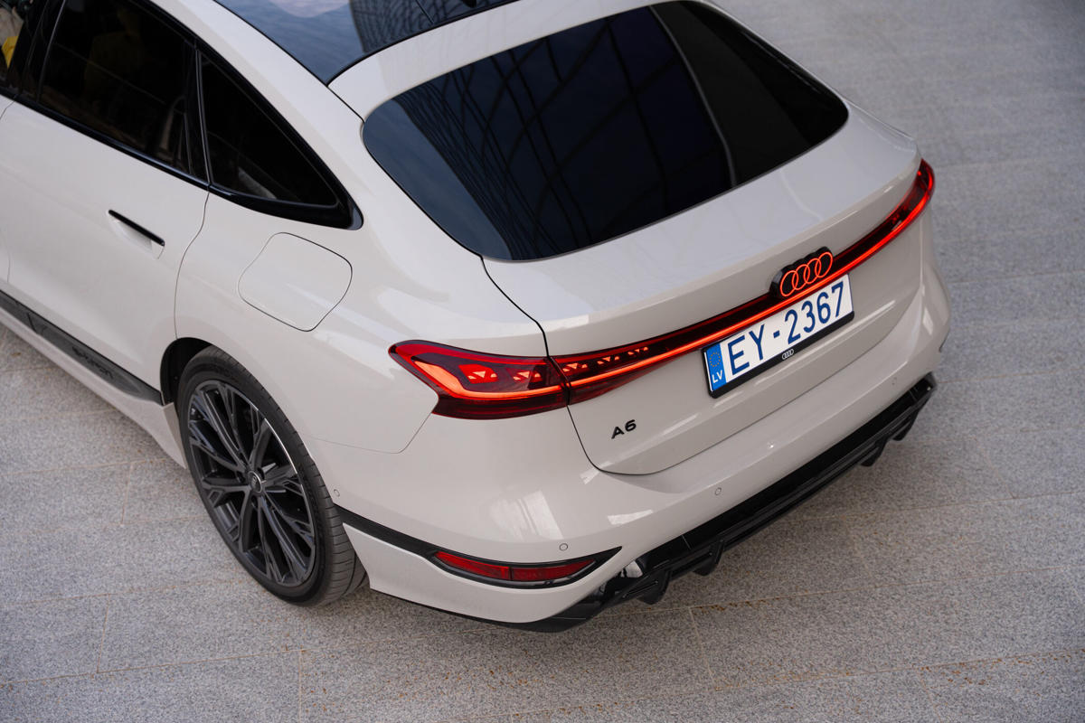 original_5_Audi_A6_Sportback_etron