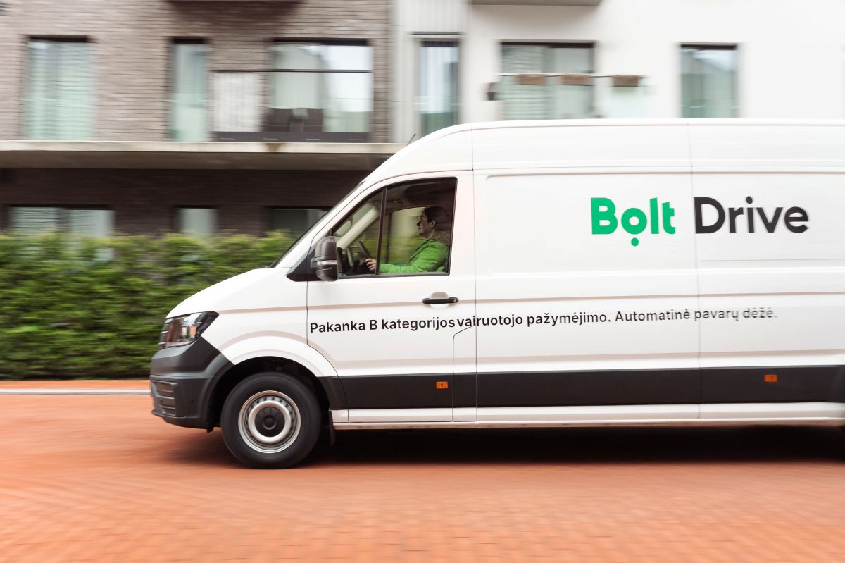 „Bolt Drive“ „VW Crafter“ mikroautobusas 2