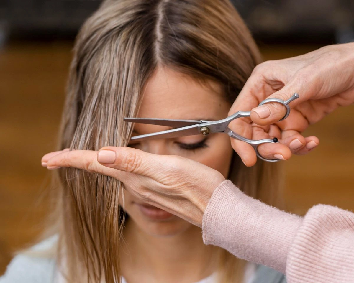 Kada kirpti plaukus 2025 birželį
