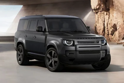 Land Rover Defender 130 visureigis
