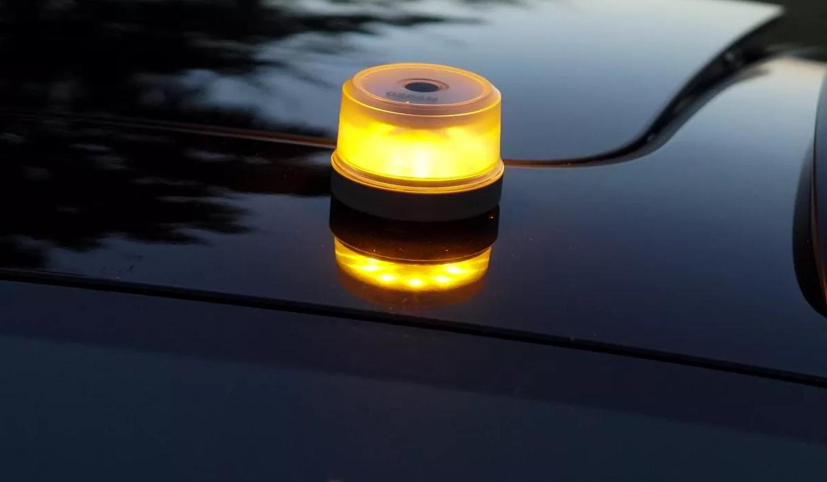 Osram geltonas avarinis mirksiukas