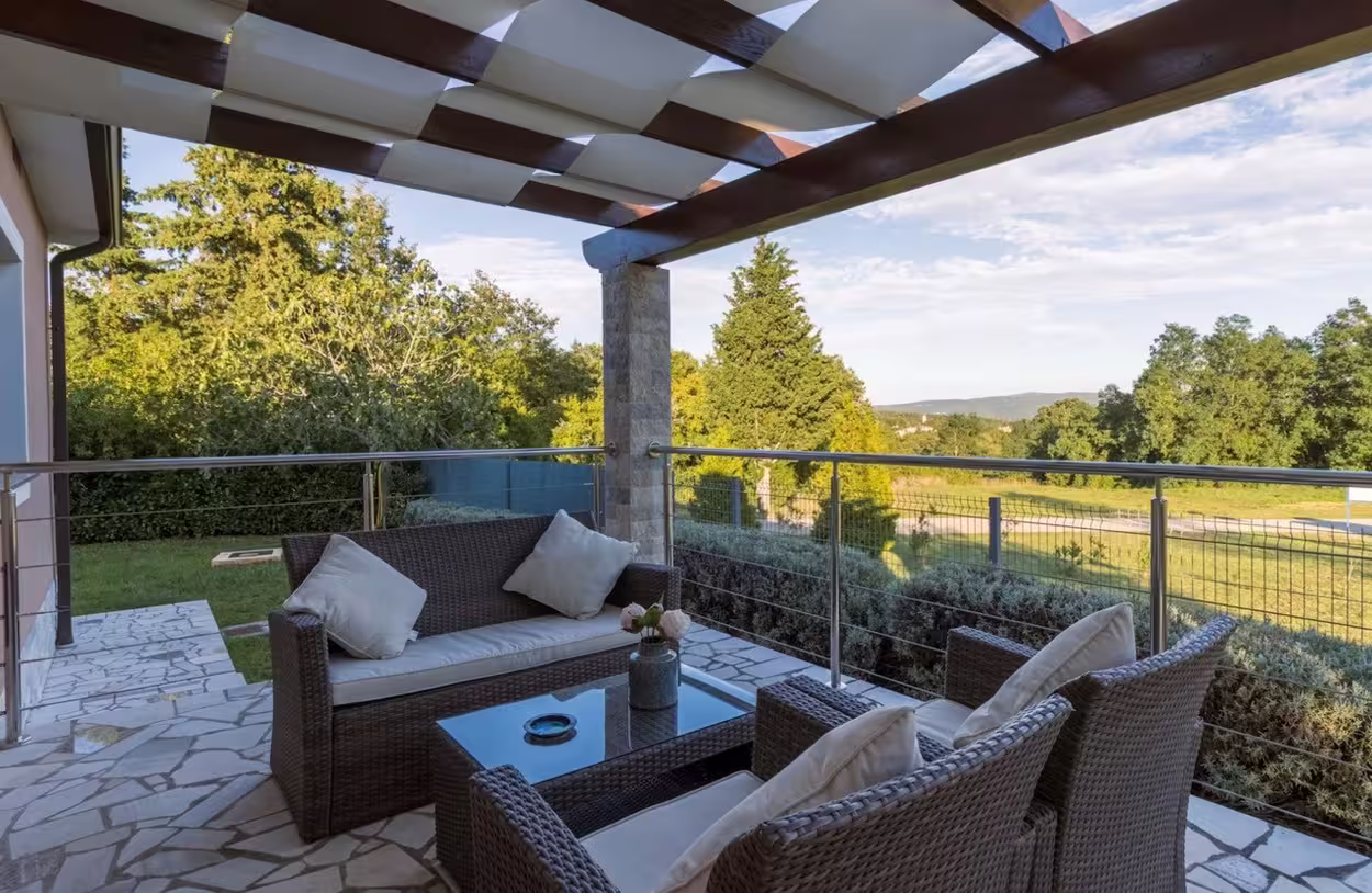 Kaip lauko baldų komplektas pakeičia poilsio įpročius