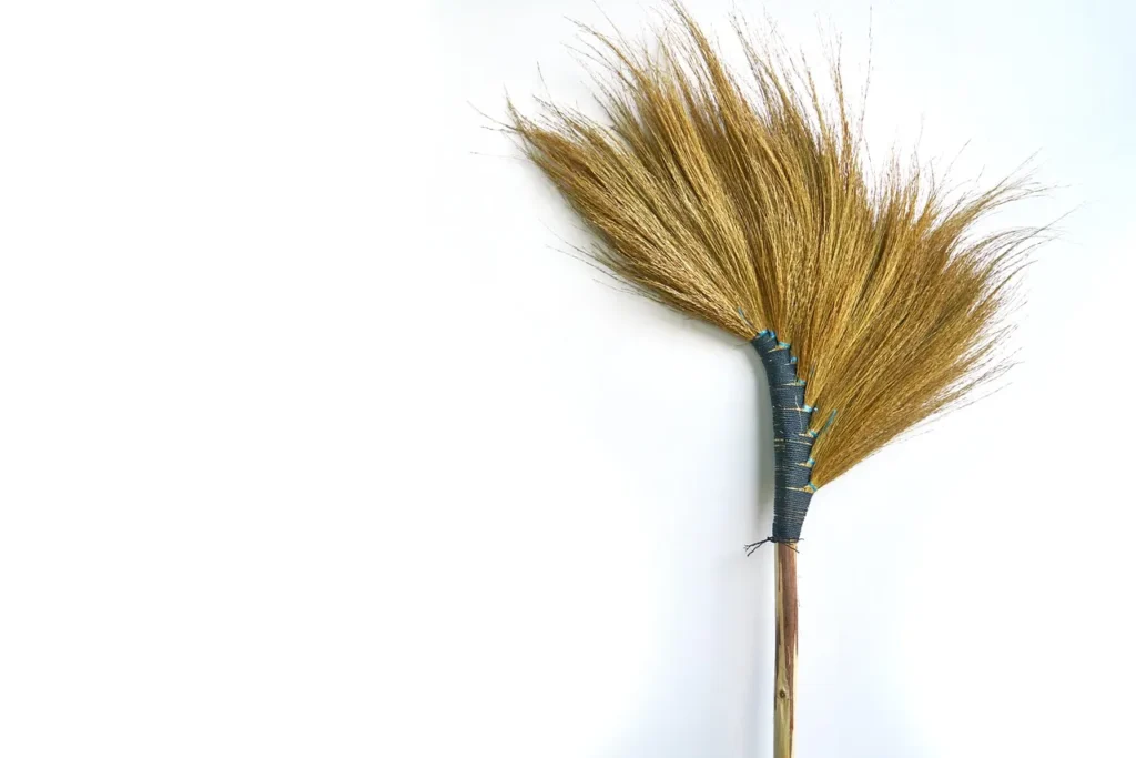 Pageltusių Pagalvių Valymas / Nuotrauka: Engin_Akyurt (Pixabay)