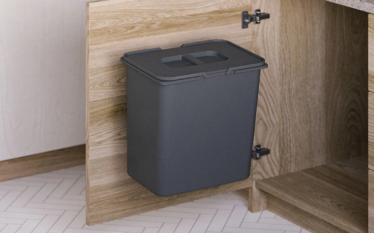 Išvalyti Šiukšlių Kibirą Apnašų / Nuotrauka: pogovorim.by