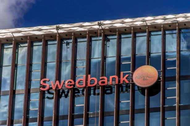 Swedbank / Veja / Shutterstock.com