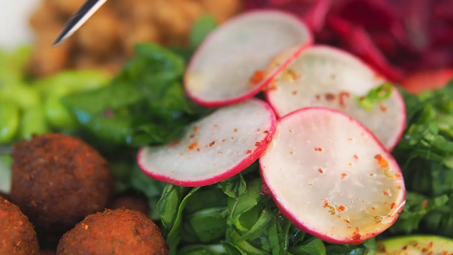 Pavasarinės salotos su ridikėliais