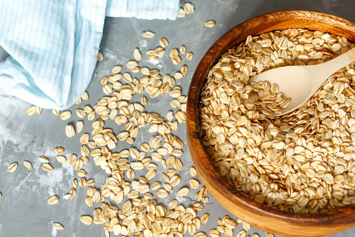 Avižiniai dribsniai gali būti naudojami jauniems ar nusilpusiems augalams stiprinti