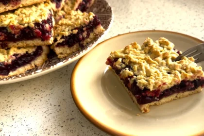 1960 ųjų tarkuoto pyrago receptas