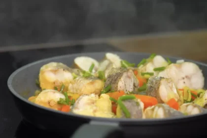 Kaip pagaminti skanų patiekalą iš menkės