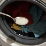 Prieš skalbimą į būgną visada įpilu 1 šaukštą citrinos rūgšties