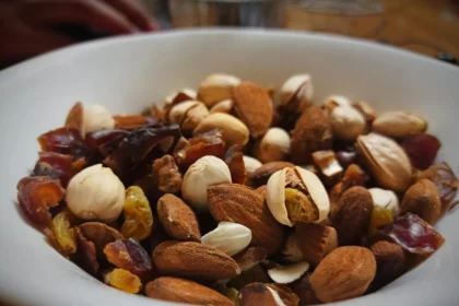 Riešutų valgymas