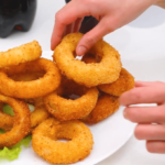 Svogūnų žiedų užkandis