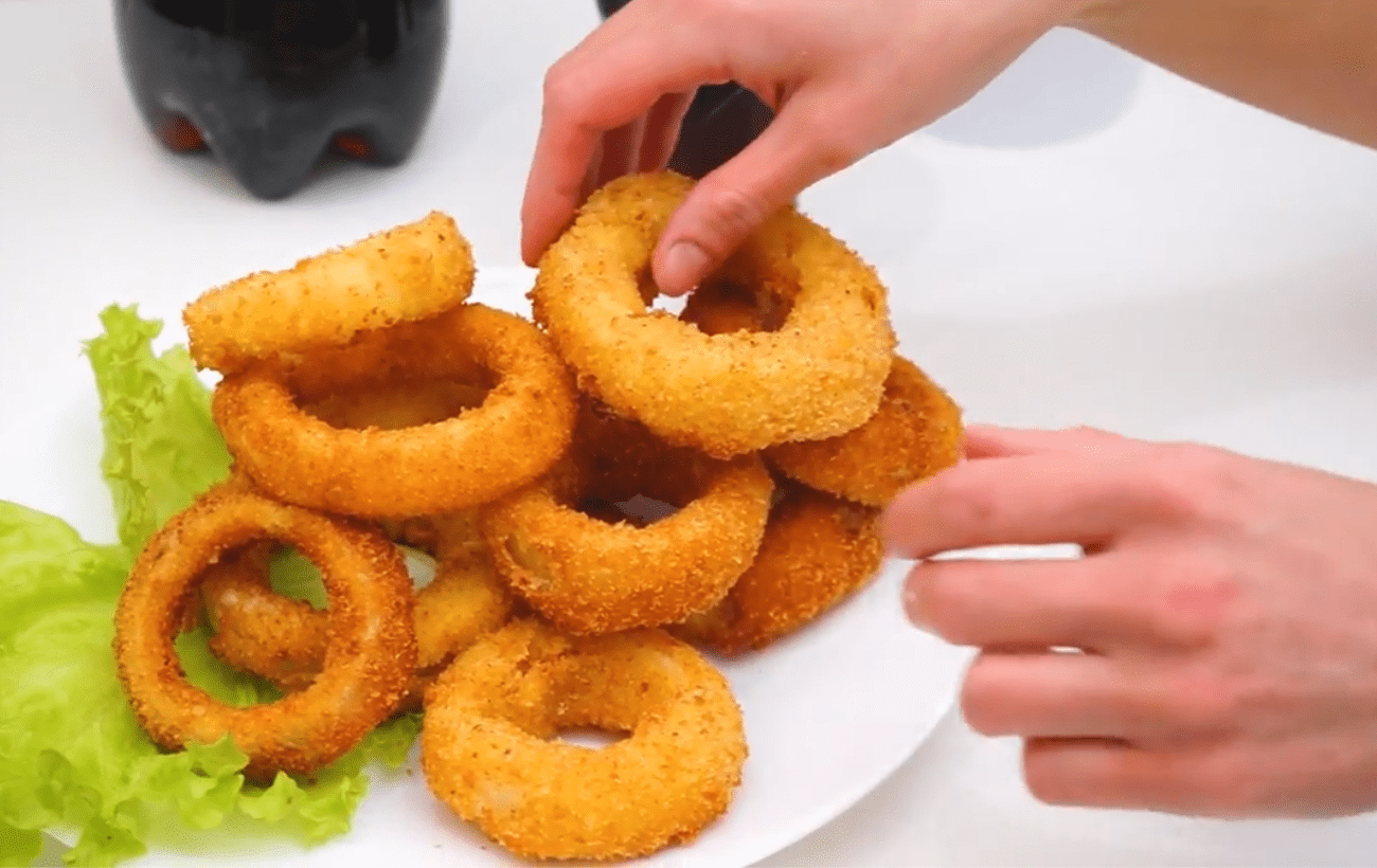 Svogūnų žiedų užkandis