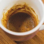 Truputį sodos į kavą