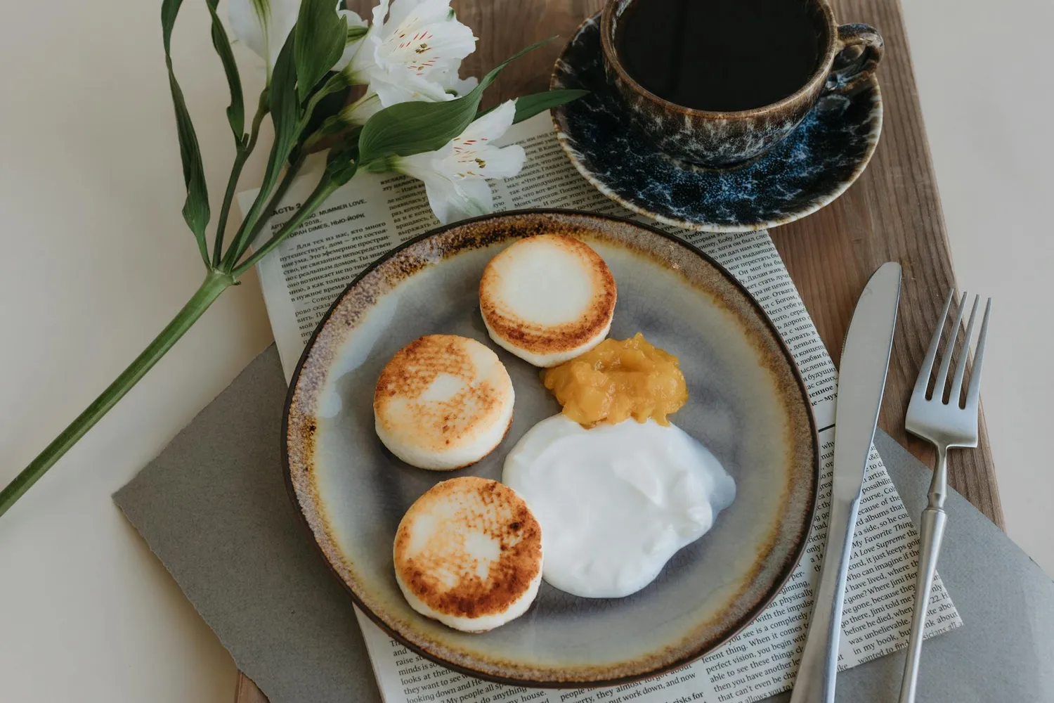 Varškėčiai su kava