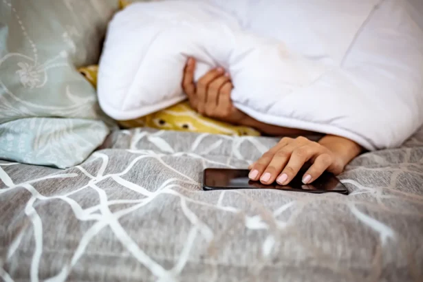 Telefonas po pagalve - ne pats geriausias sprendimas