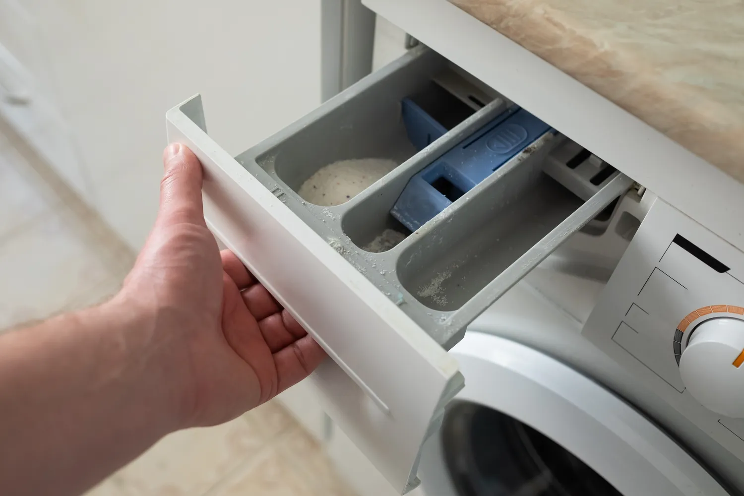 Skalbimo mašinos stalčius