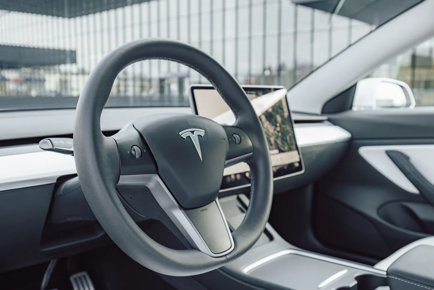 Tesla / 24K-Production / Shutterstock.com