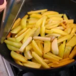 Kodėl vienos bulvės apskrunda, o kitos subyra