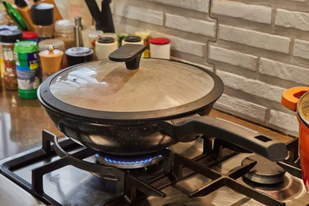 Shutterstock 2404956199