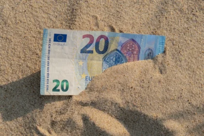 20 eurų
