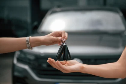 Shutterstock 2496017379