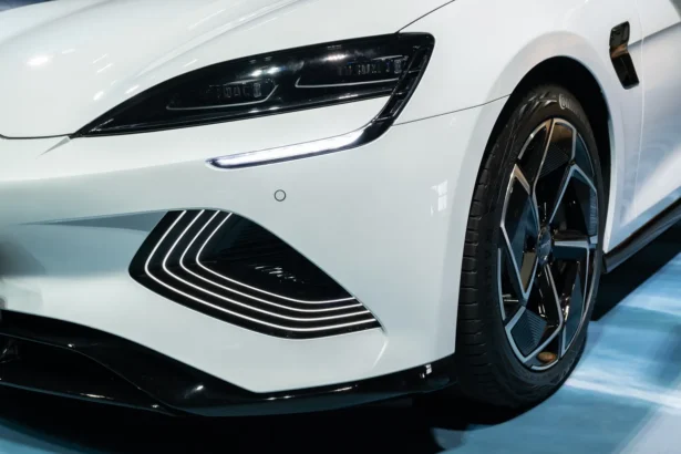Europą užlūs automobiliai iš Kinijos / gracethang2 / Shutterstock.com