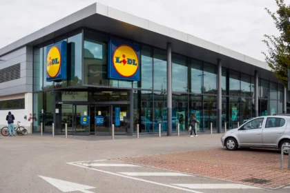 Lidl Vokietijoje / columbo.photog / Shutterstock.com