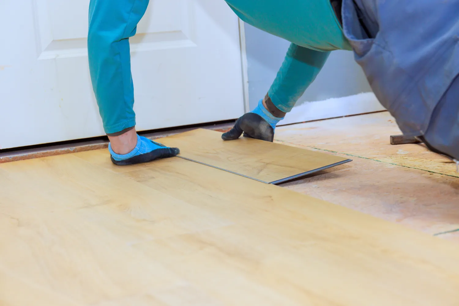 Namuose niekada nebedėčiau laminato