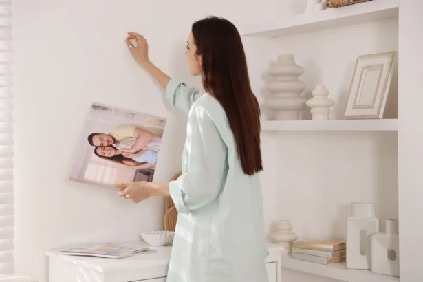 Paveikslo kabinimas be gulščiuko