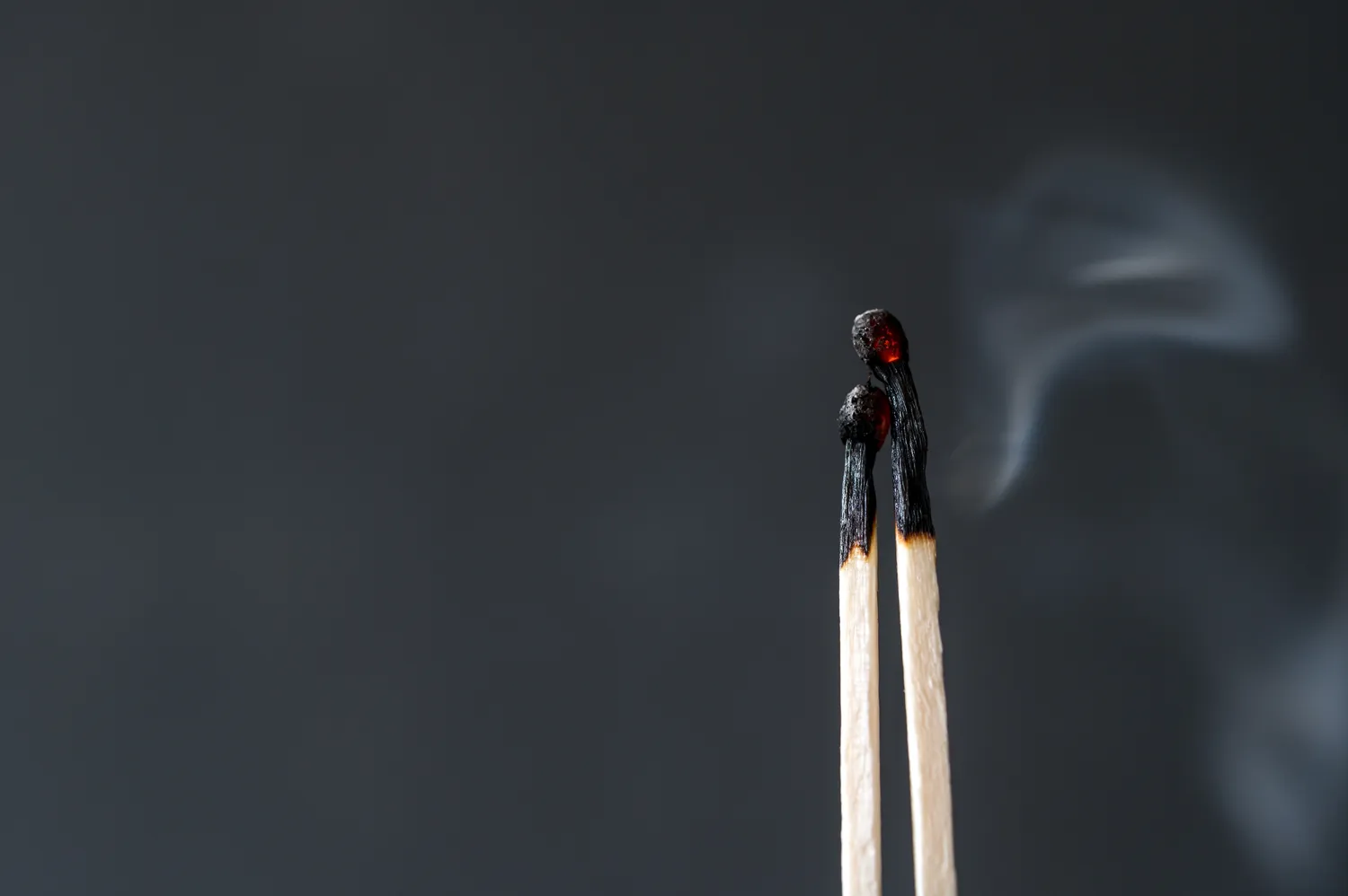 Kvapo neutralizavimas degtukais