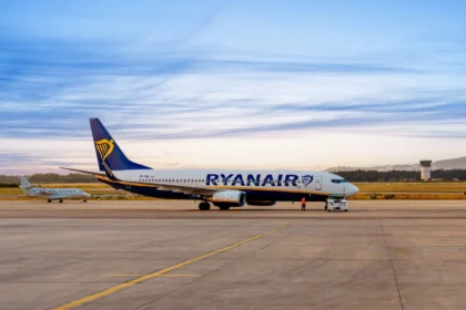 Ryanair / InFocus.ee / Shutterstock.com