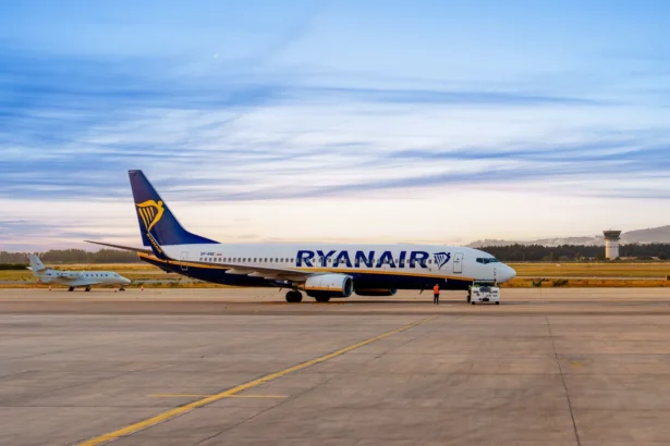 Ryanair / InFocus.ee / Shutterstock.com