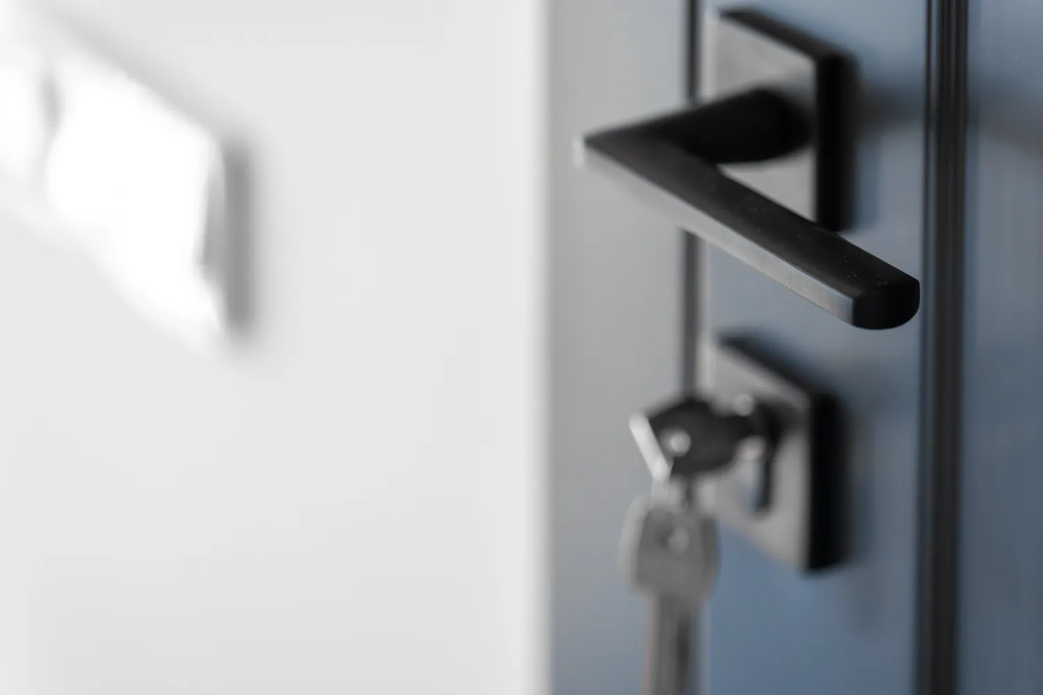 Ar tikrai reikia palikti raktą duryse?