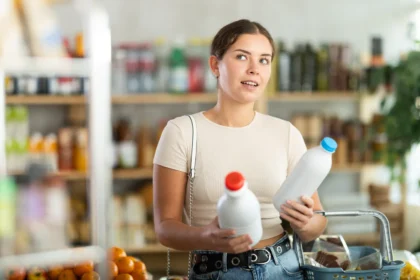 Neišmetu pieno pakuočių