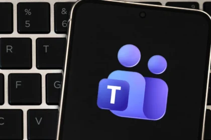 Shutterstock 2696039893