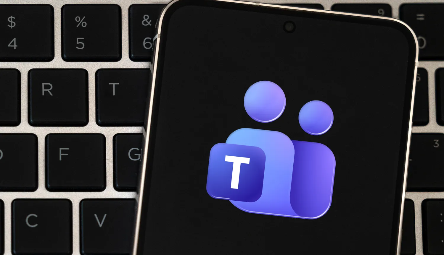 Shutterstock 2696039893